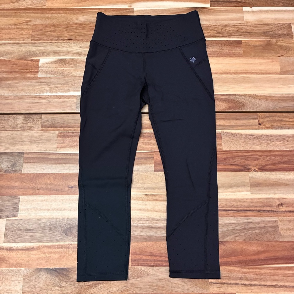 Athleta Leggings Yoga Fitness Pants Cropped Women’s Size XS Black w Mesh Accents